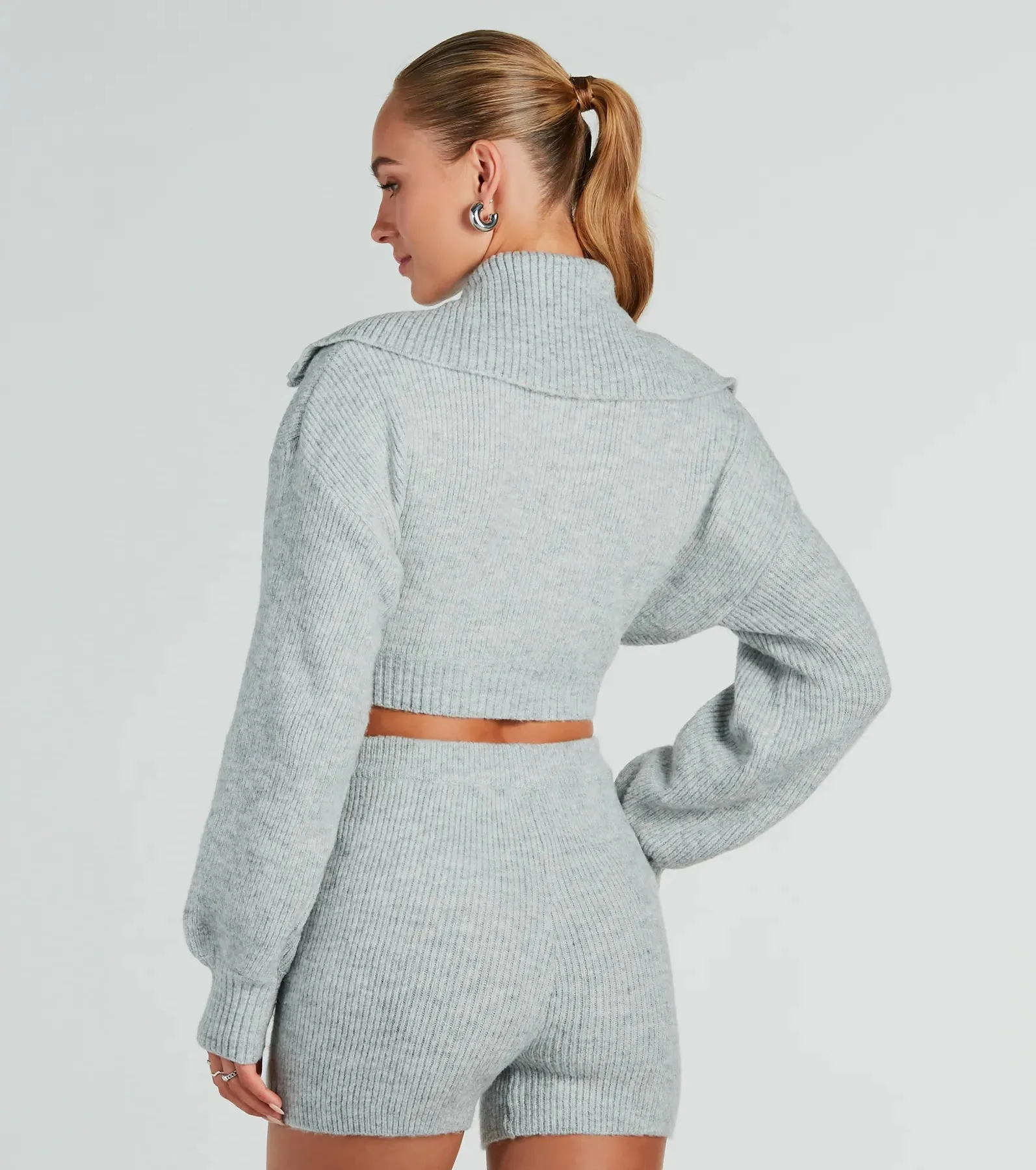 Laid-Back Chic Collared Cropped Sweater