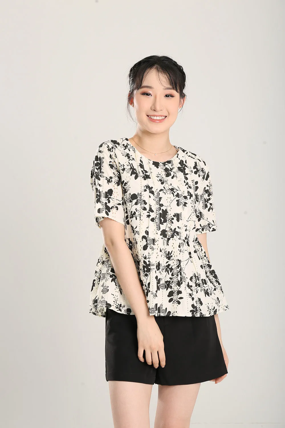 Lucia Crochet Top in Apricot