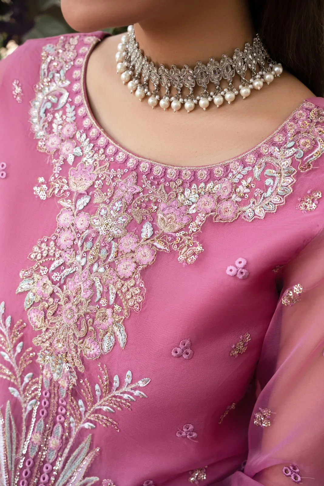 Luxury Lilac Embroidered Pakistani Salwar Kameez Dupatta Suit