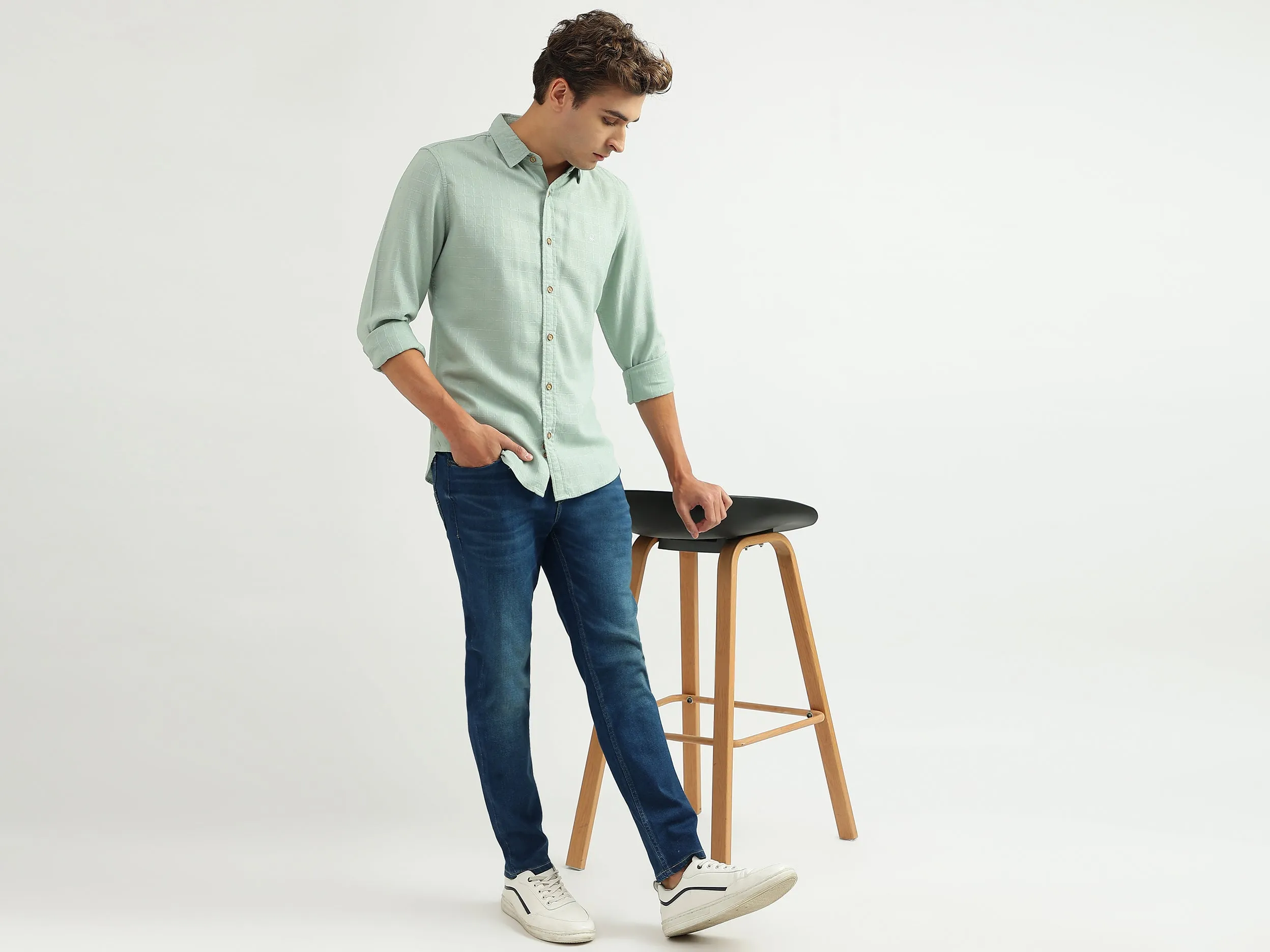 Men Checked Spread Collar Shirt