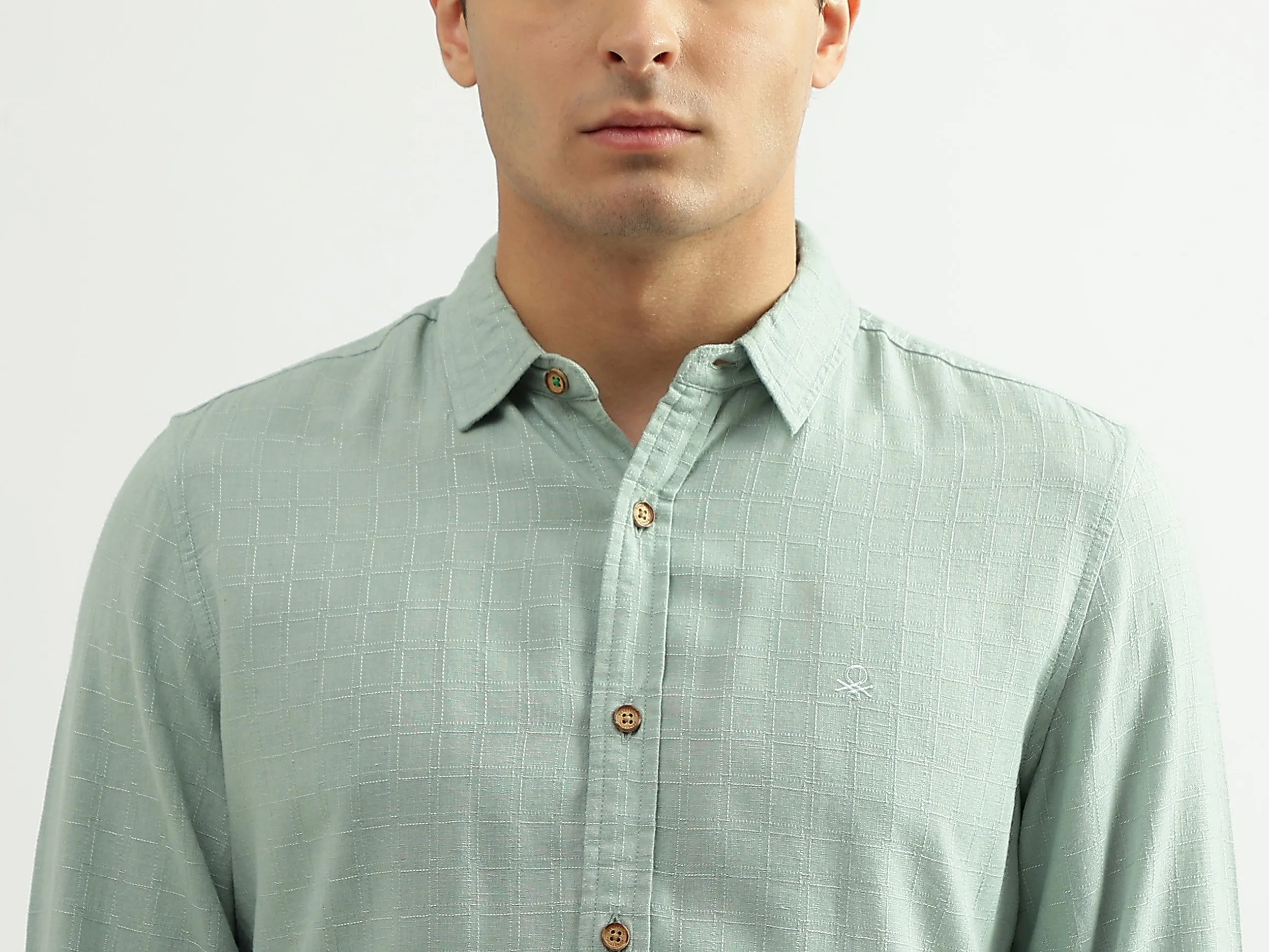 Men Checked Spread Collar Shirt