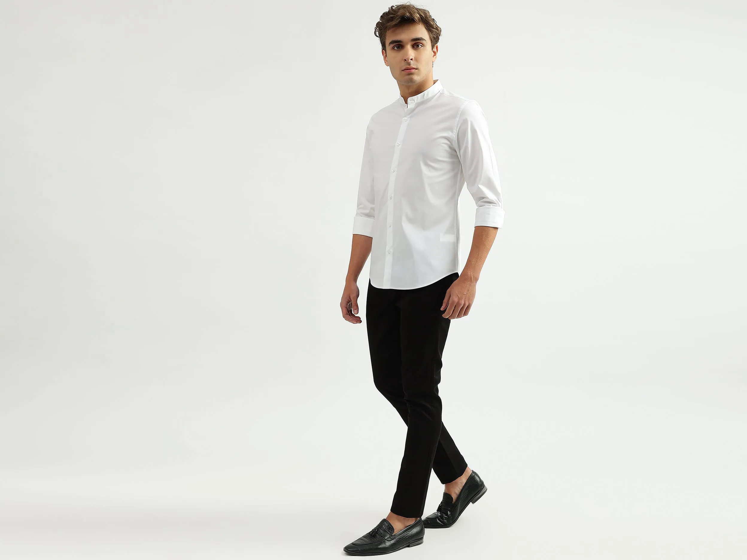 Men Solid Mandarin Collar Shirt