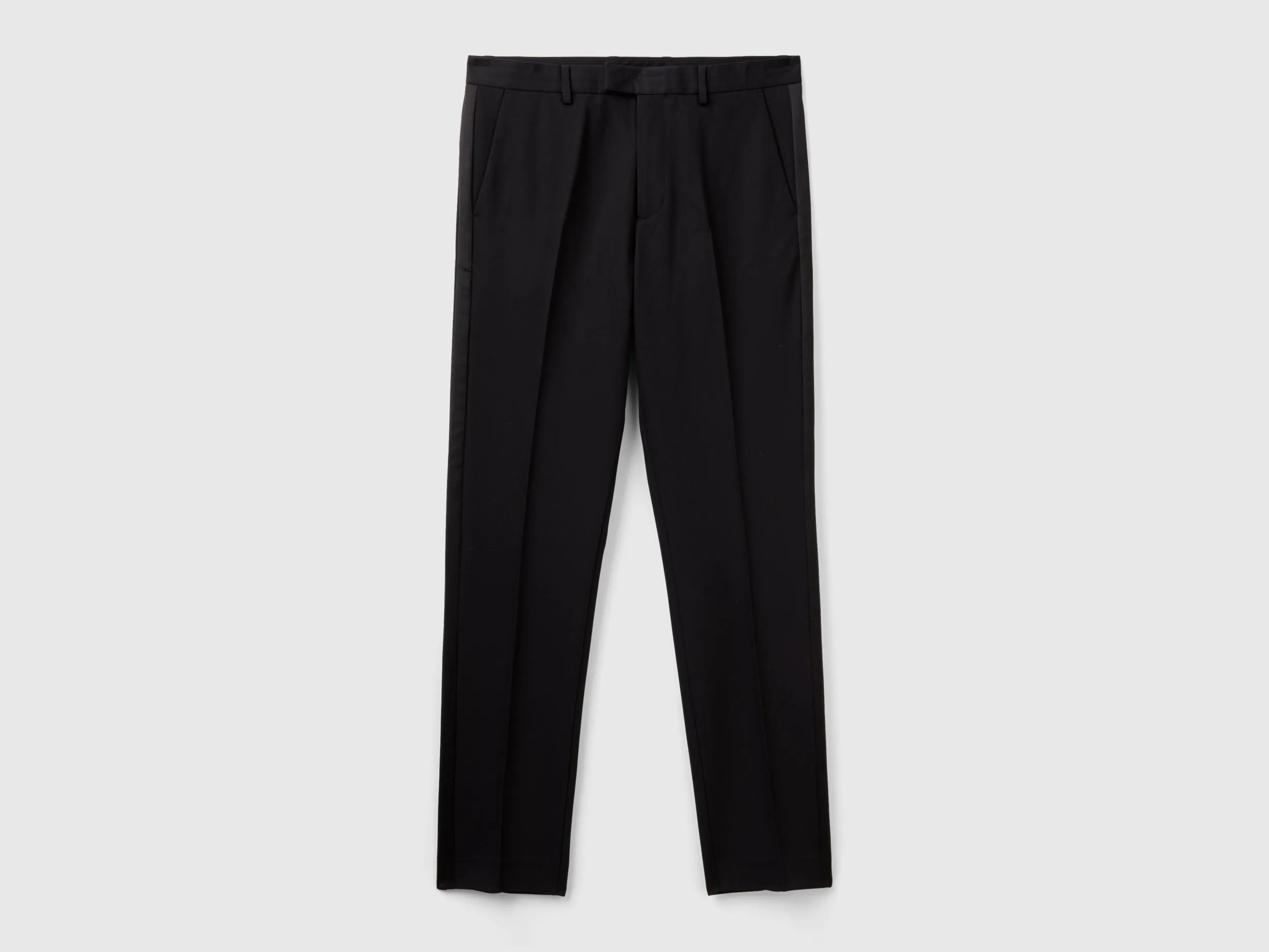Men's Solid Slim Fit Trousers