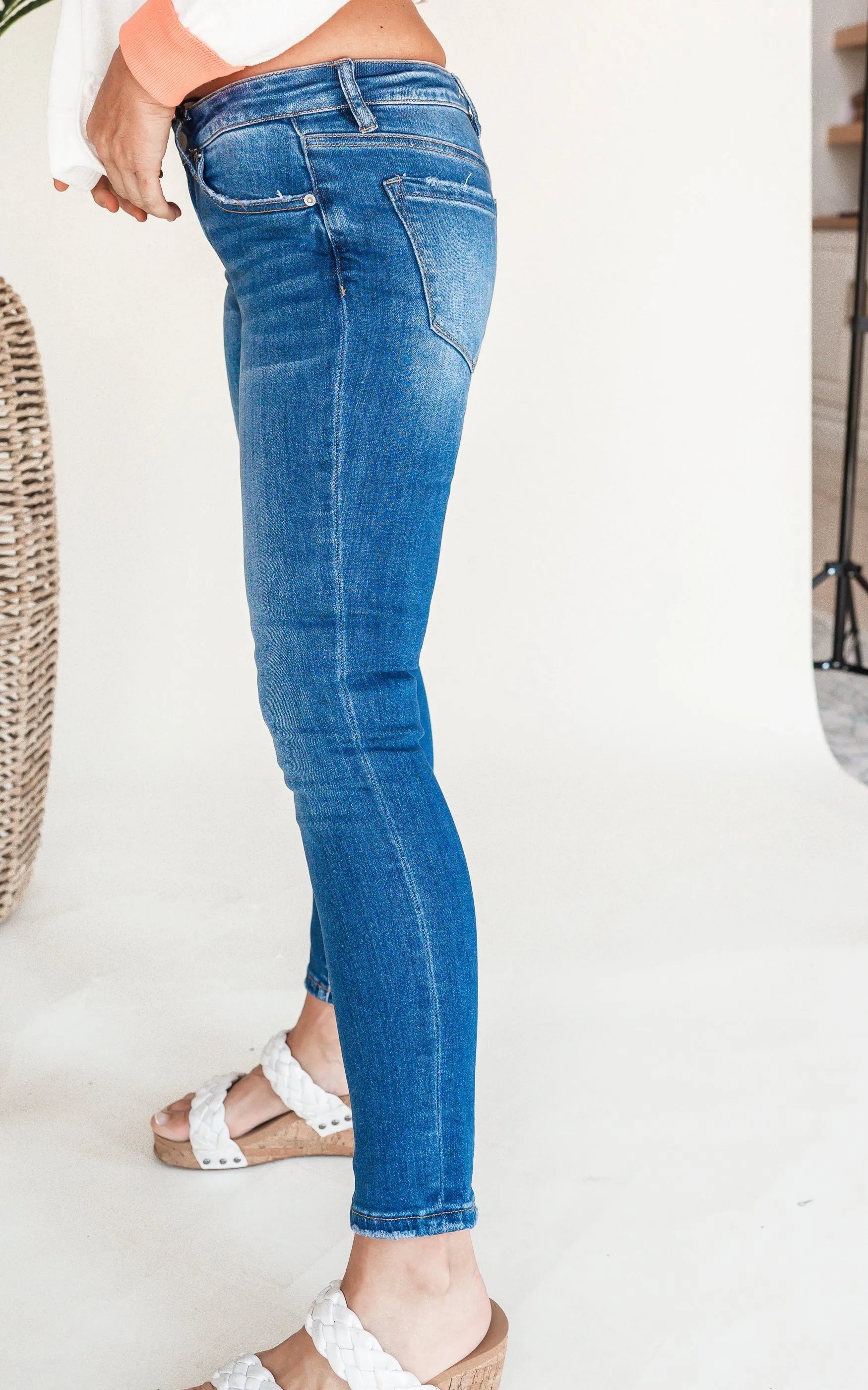 Mica | The Alice Medium Wash Mid-Rise Cigarette Ankle Denim Jeans** - Final Sale