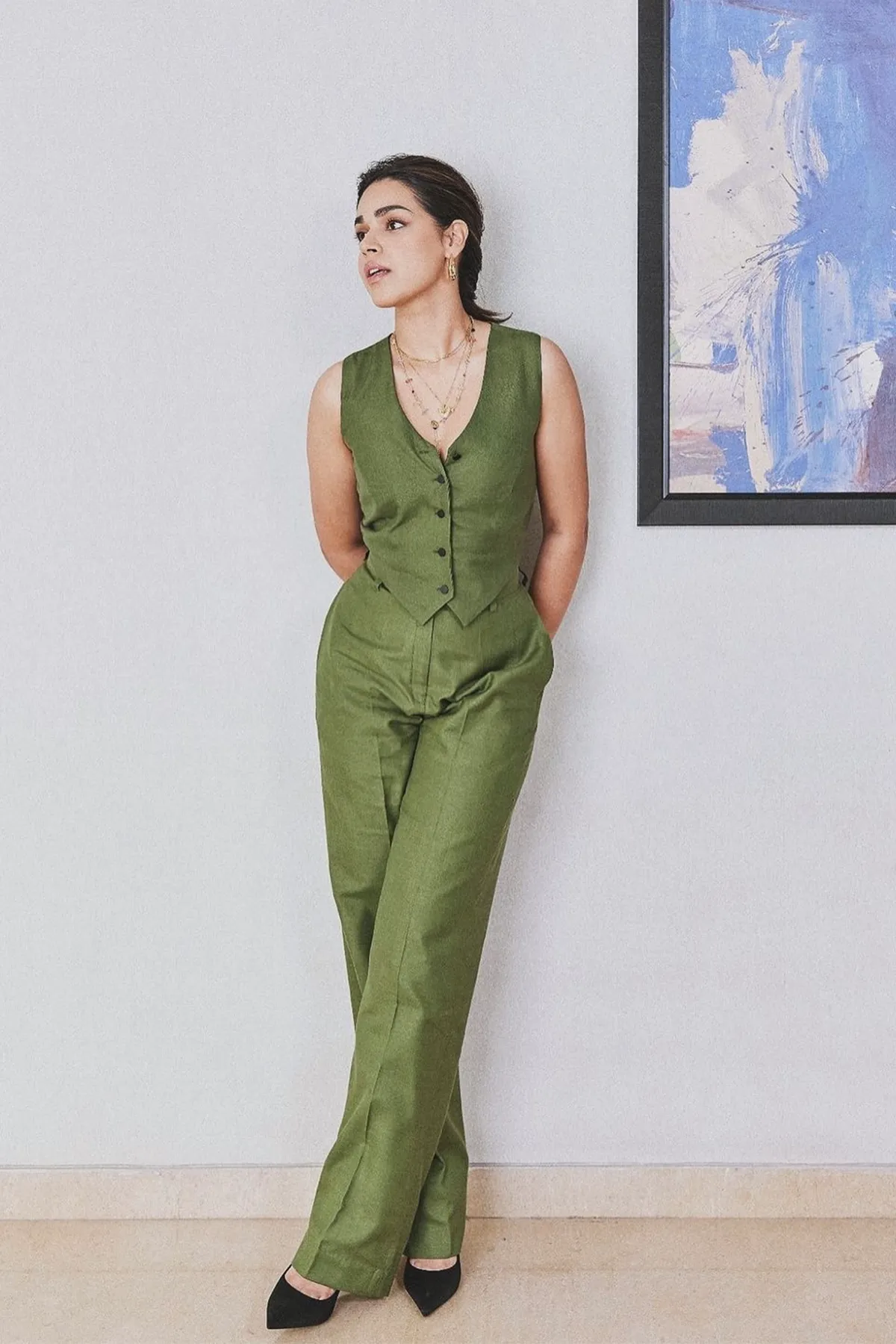 Naila Grewal in Evelyn Set