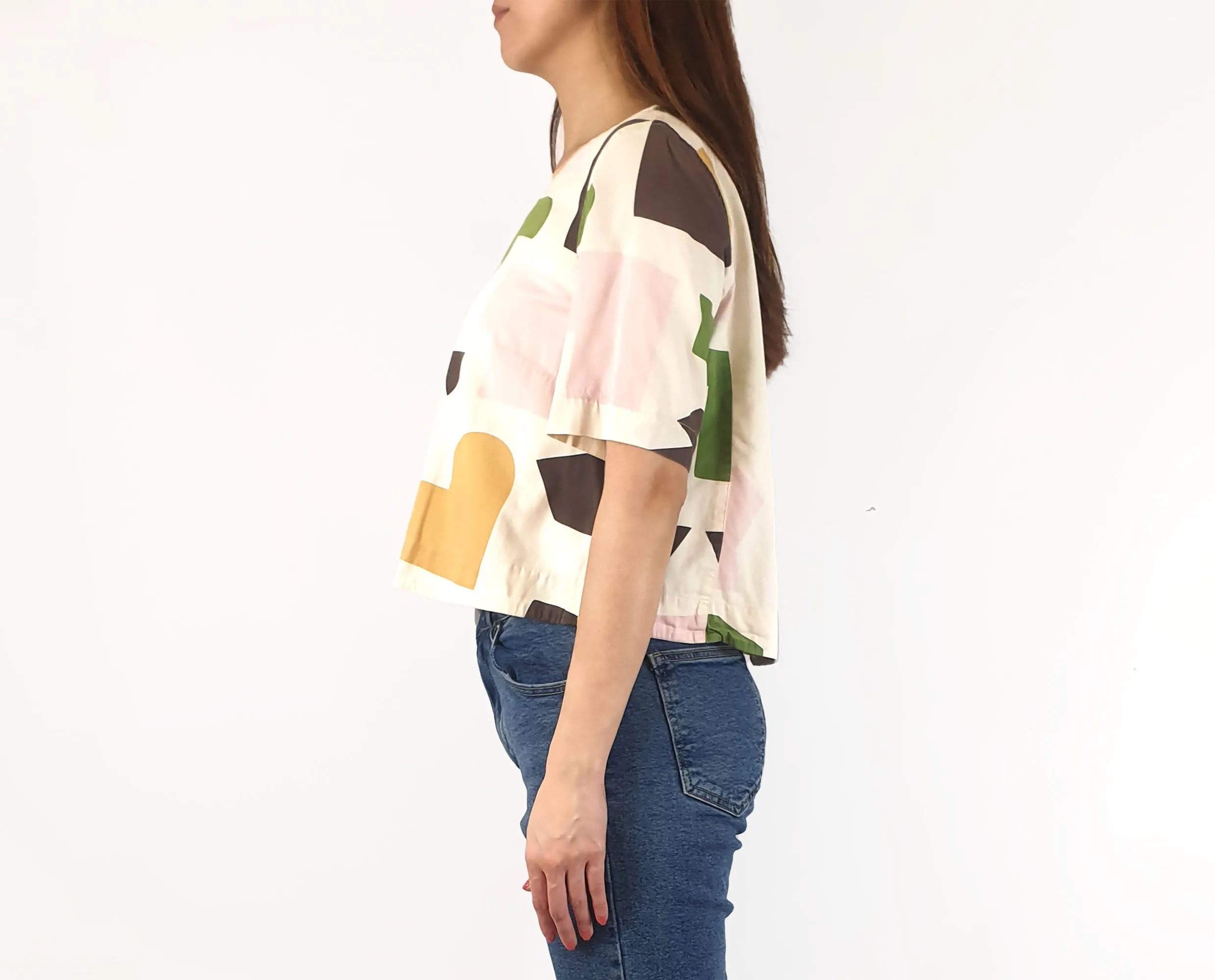 Obus cropped unique print top size 2, best fits 10