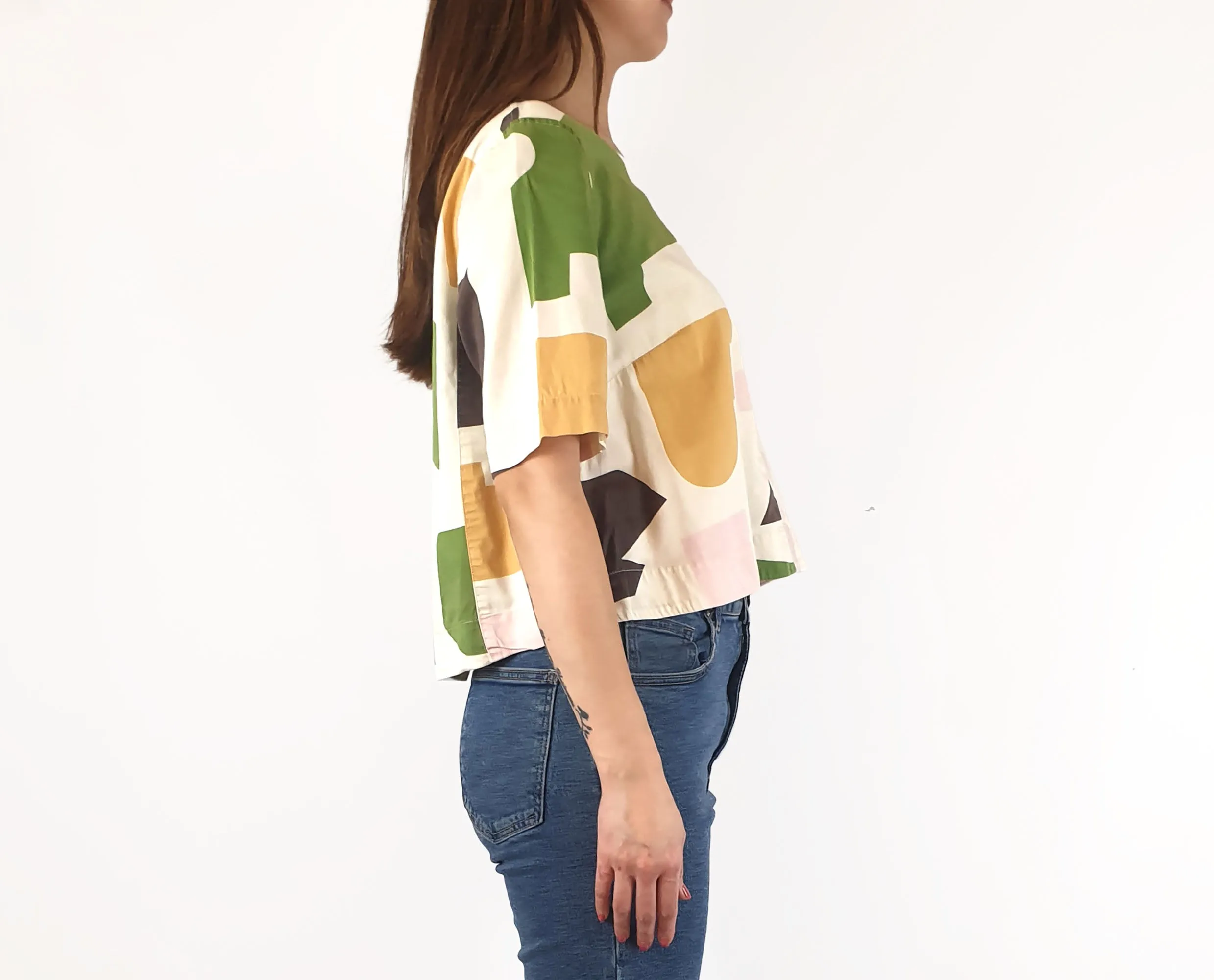 Obus cropped unique print top size 2, best fits 10
