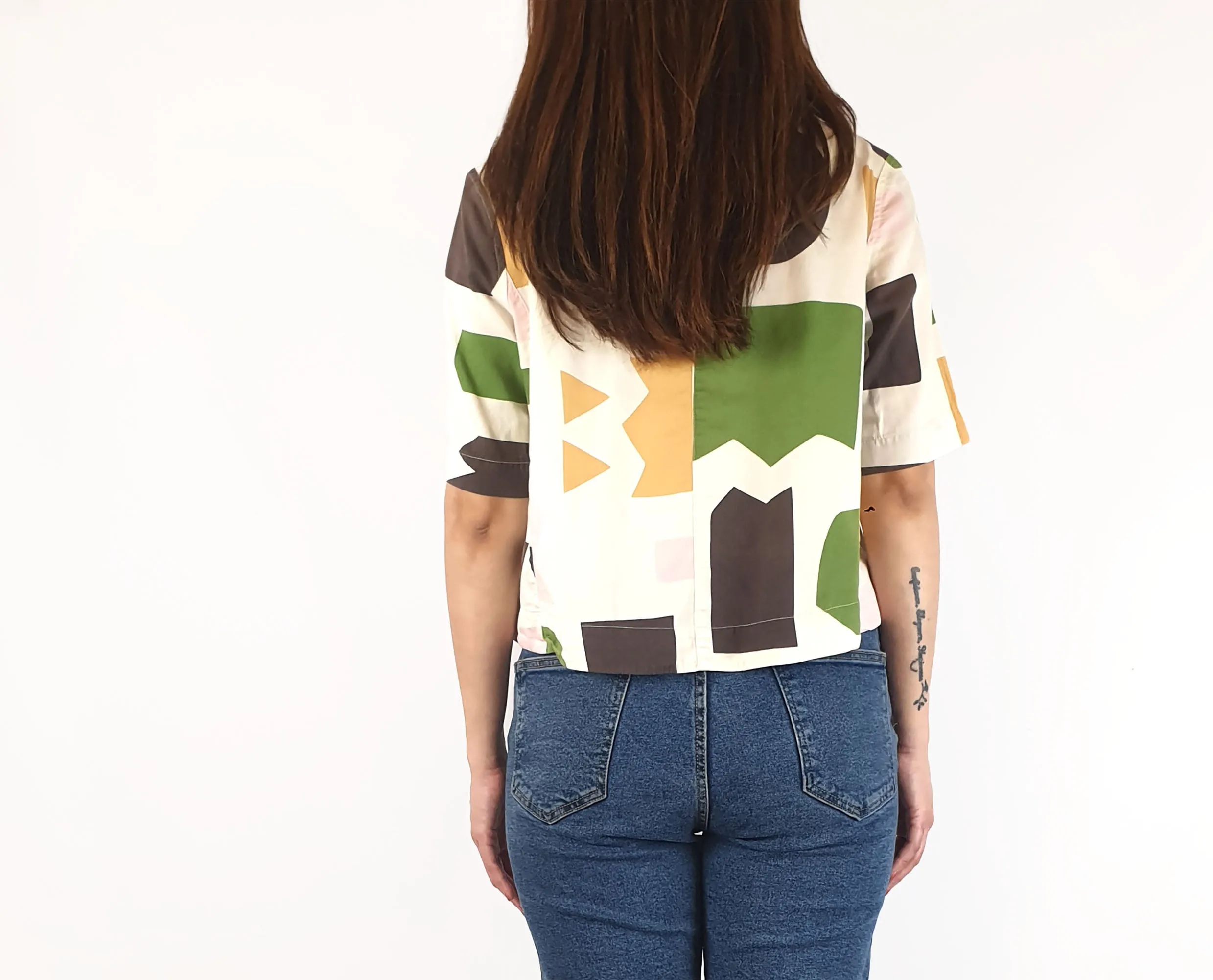 Obus cropped unique print top size 2, best fits 10