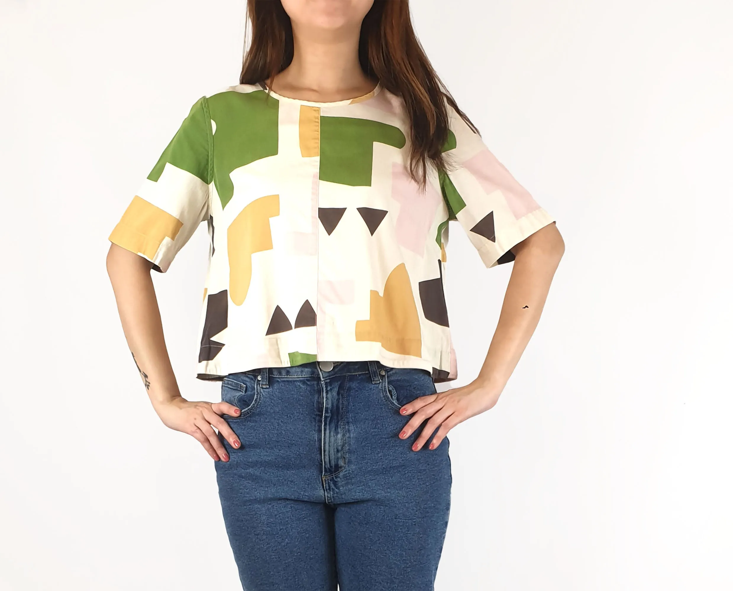 Obus cropped unique print top size 2, best fits 10