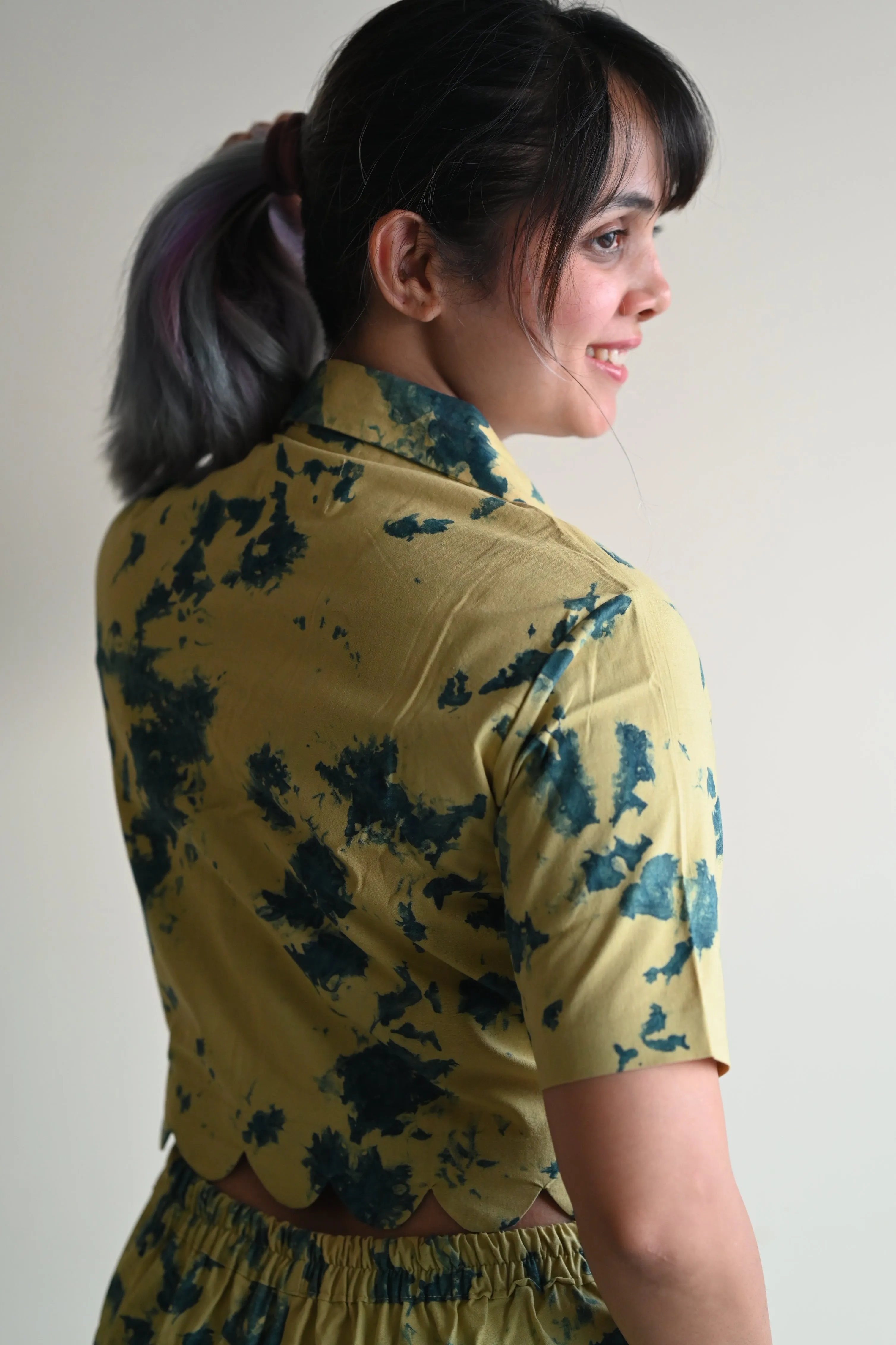 Polar  - Scalloped Crop Shirt