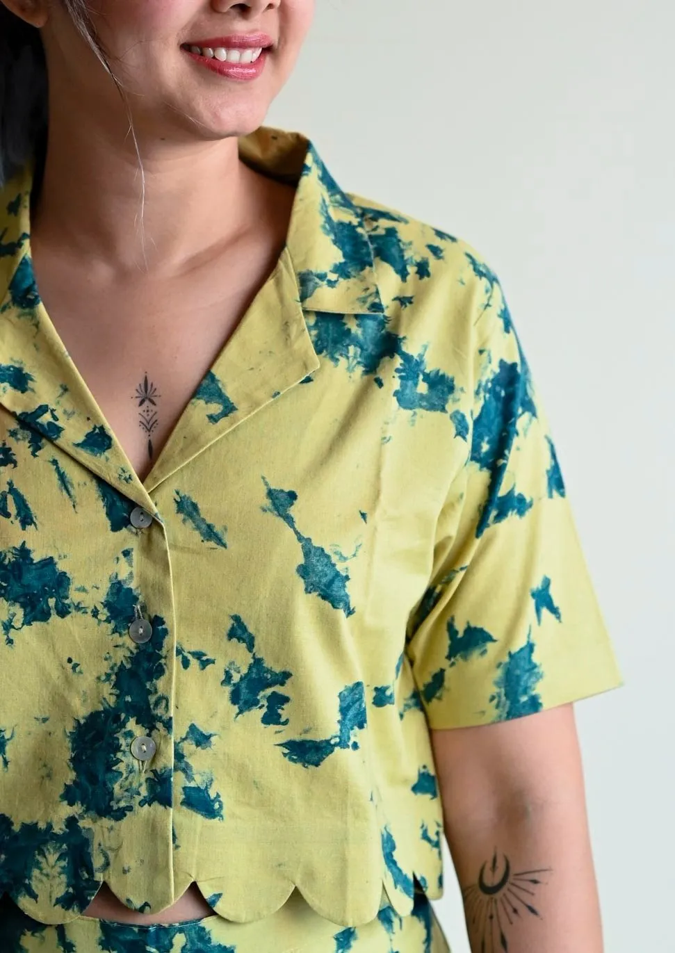 Polar  - Scalloped Crop Shirt