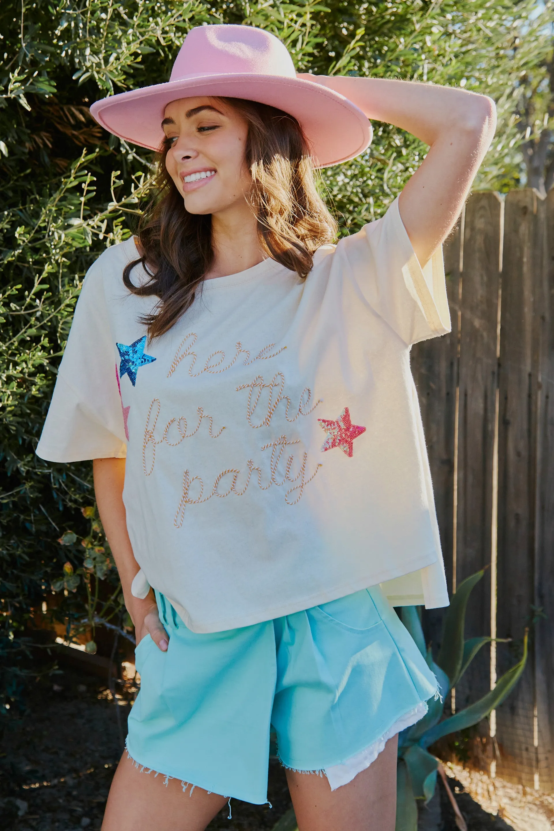 ROPE EMBELLISHED BOX FIT TEE W/SIDE SLIT