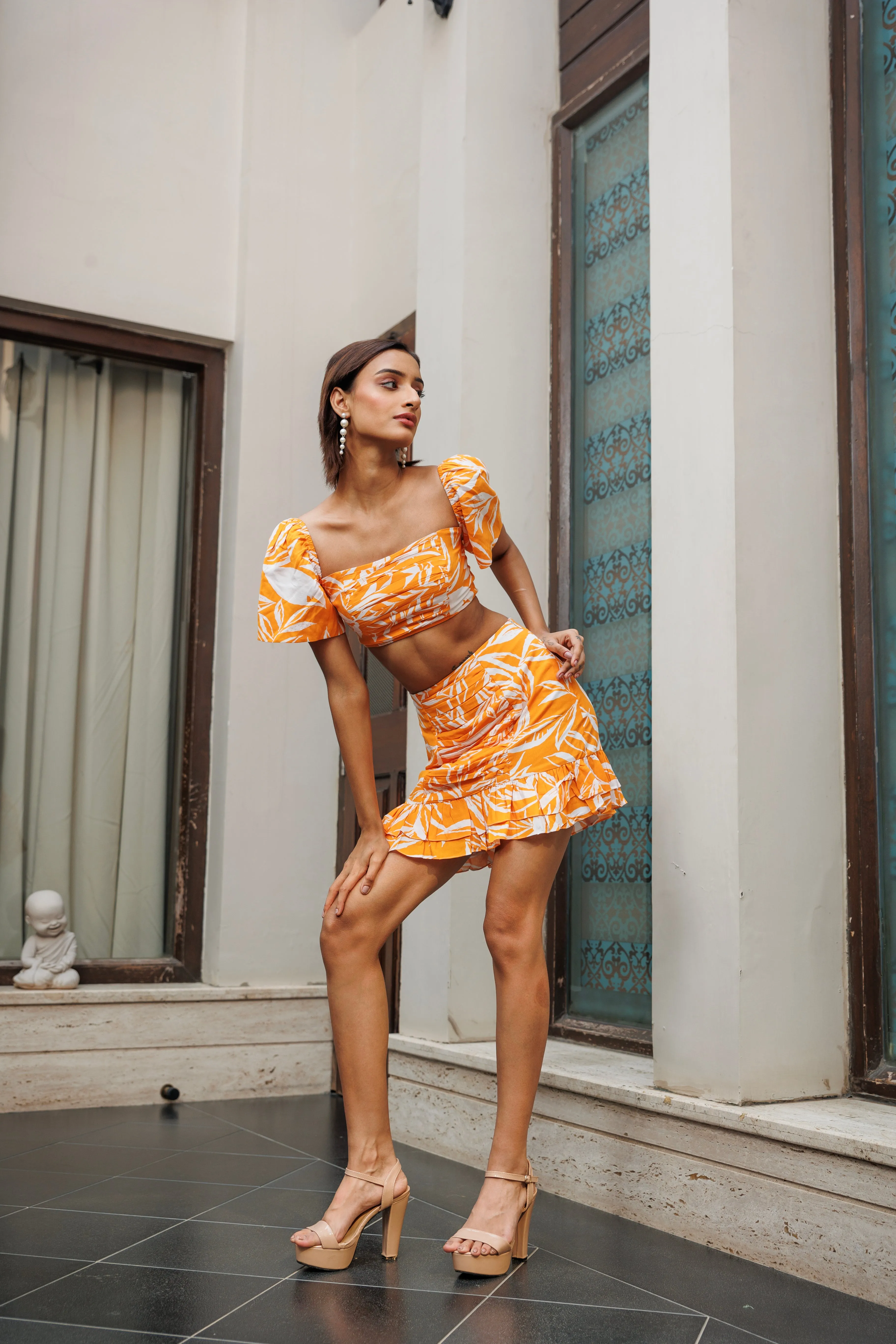 Summer evenings - crop ruched top in yellow