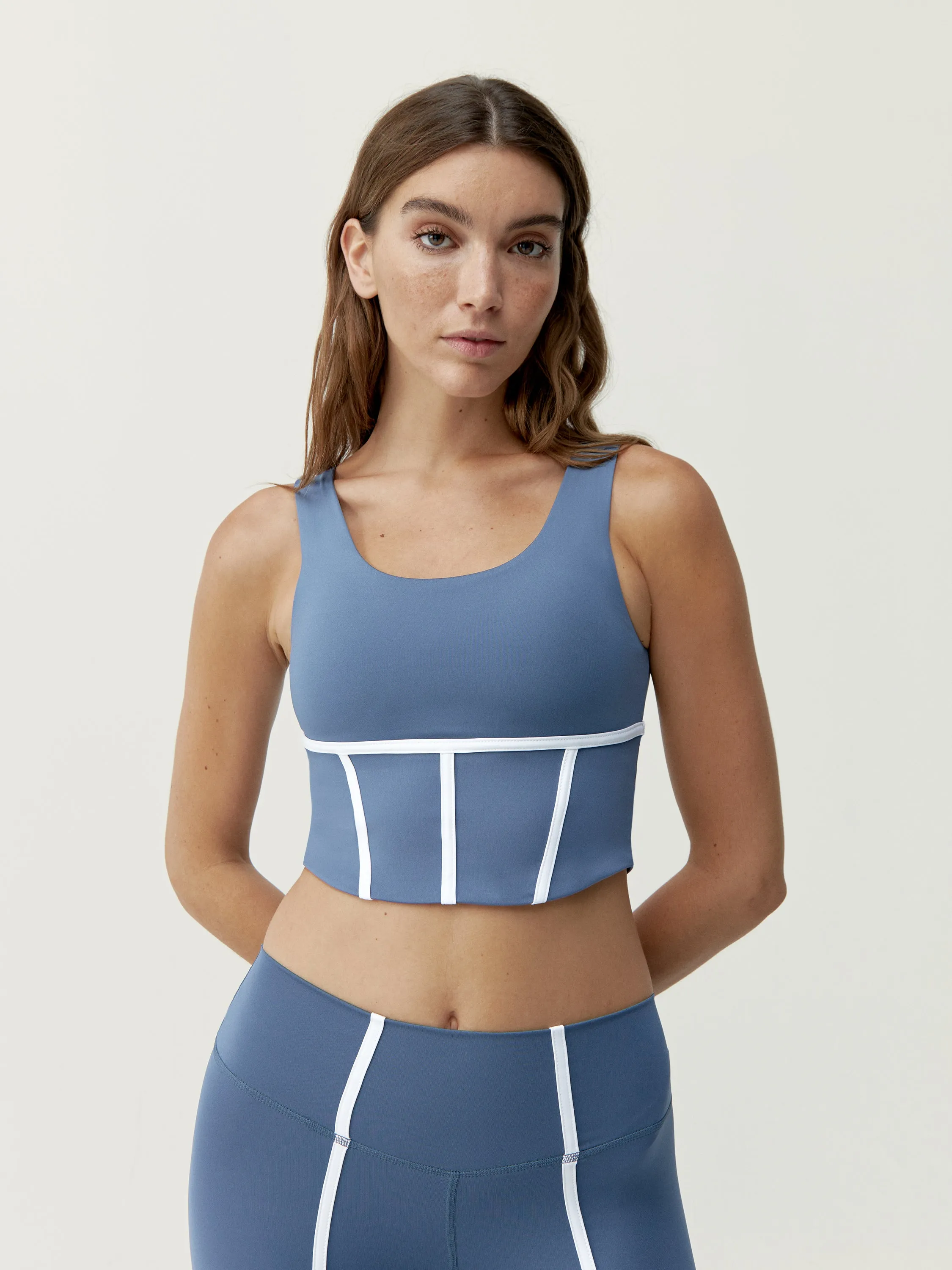 Top Vani Bluestone/White