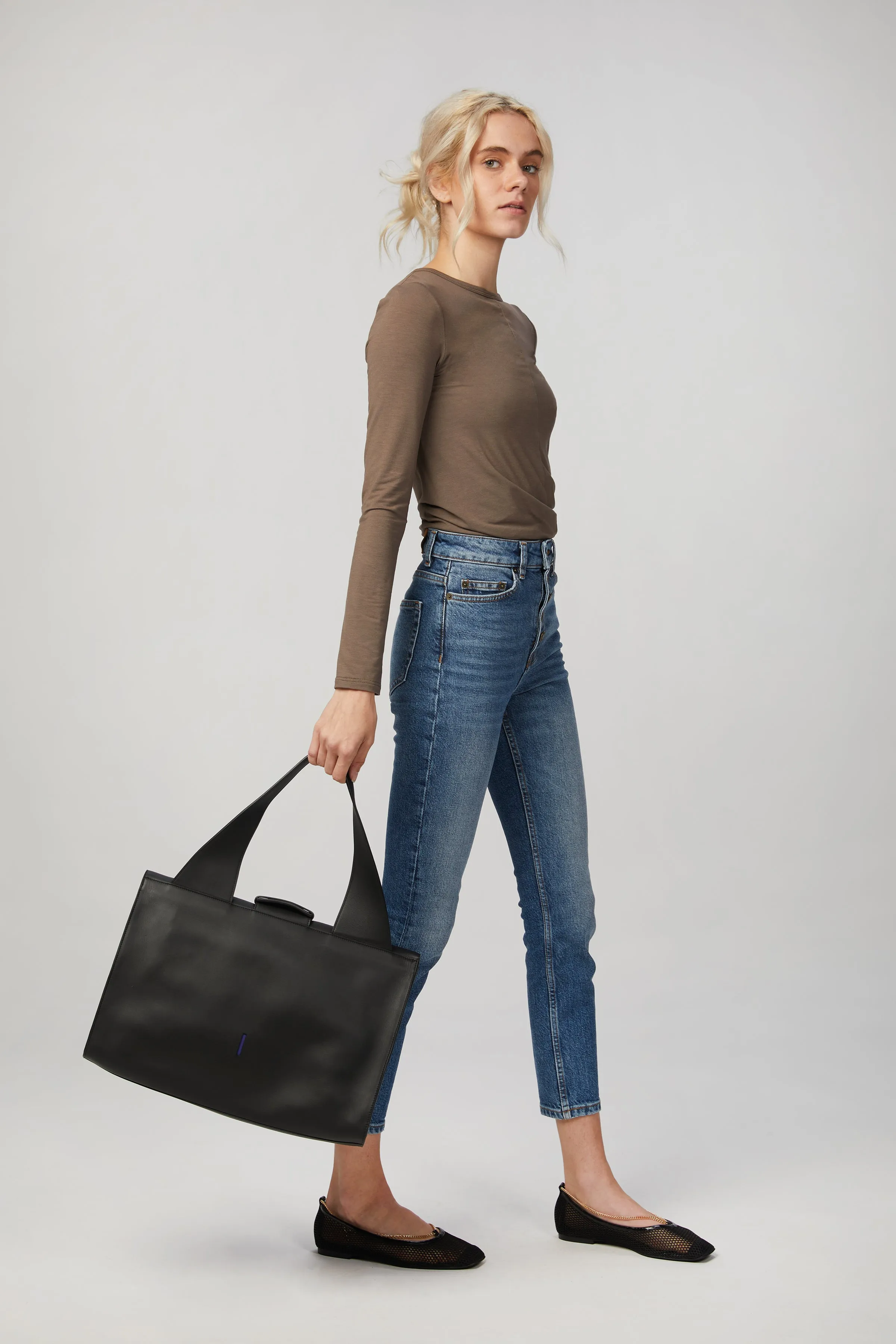 TWISTED TOP