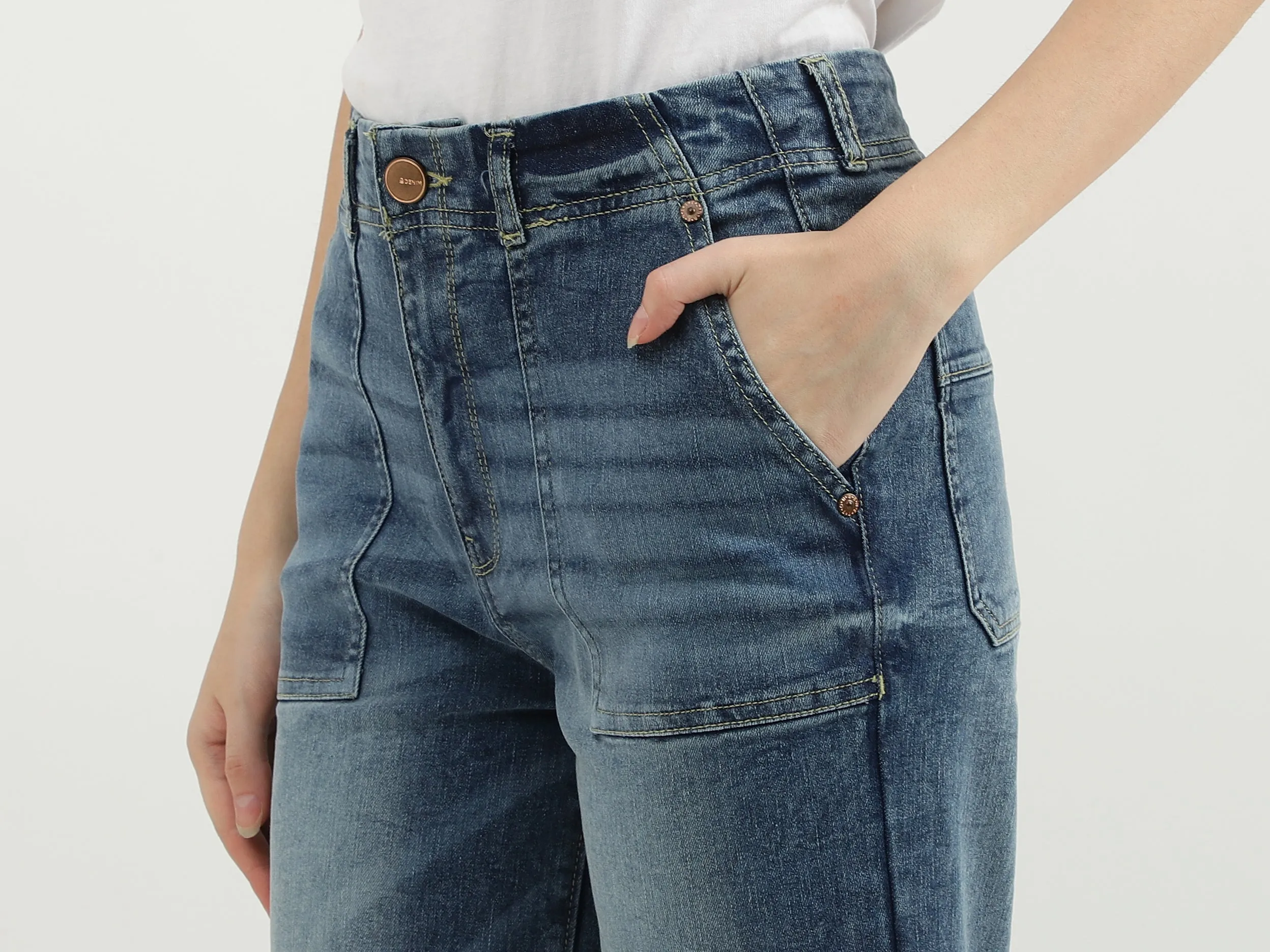 Women Solid Wide Leg Jeans