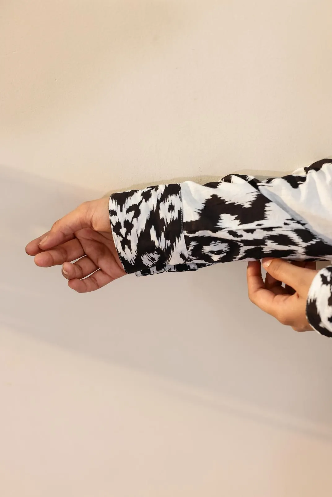 Women's Monochrome Ikat Shirt - Black & White Classic